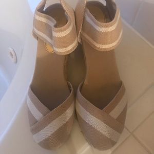 Chaps wedges size 7 1/2